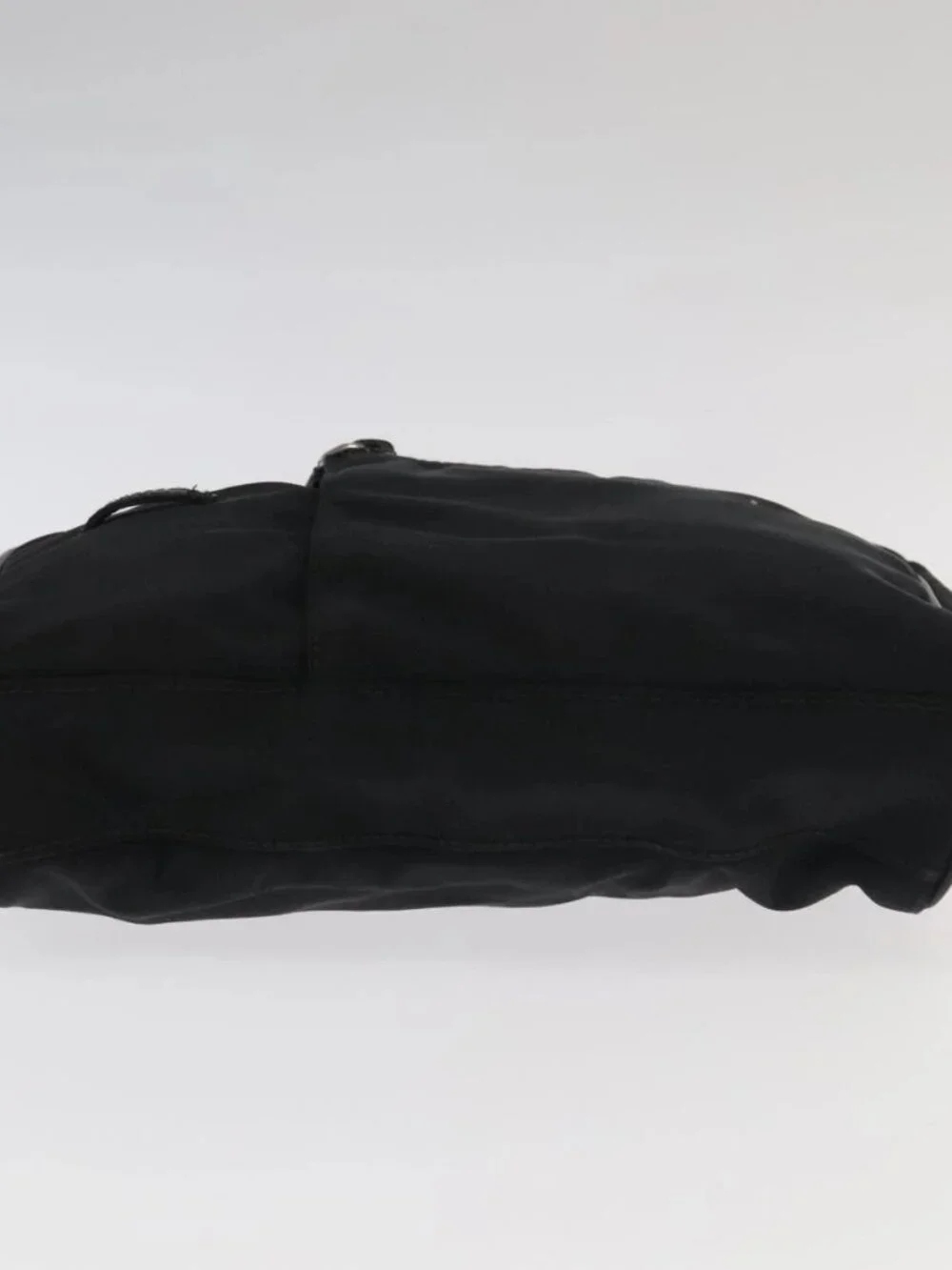 Gucci brand	gucci color	black